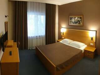 Гостевой дом Сосновая дача Геленджик Апартаметы    2 спальни,  кухня, терраса-2