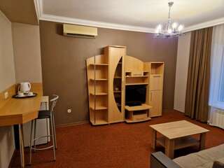 Гостевой дом Сосновая дача Геленджик Люкс  2-х комнатный-1